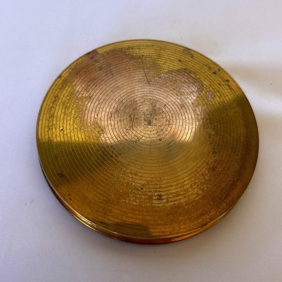 Vintage Rock of Gibraltar Souvenir Brass Powder Compact Made in England 3 inch - Picture 2 of 7